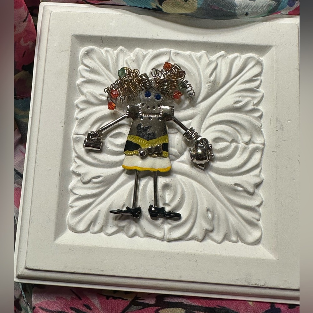 Vintage Carrette by Ganz Pin - Tea Party